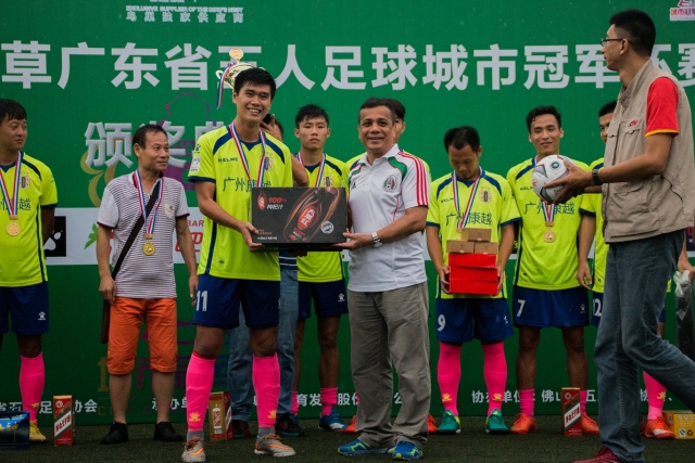 冠军(CHAMPION)官方网站 - 行业领先的体育数据平APP界面预览
